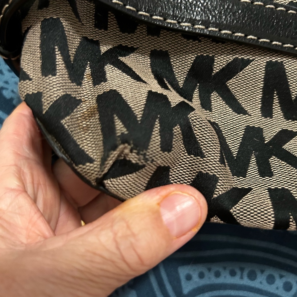Michael Kors Monogram Bag - Picture 3 of 10
